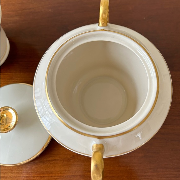 Jefferson by Old Ivory Syracuse China Gold Laurel Footed Creamer and Sugar Bowl - Picture 8 of 12